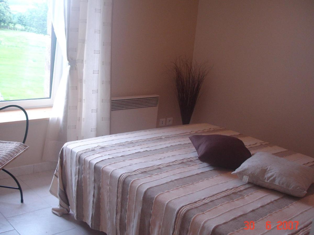 Cosy Chalet With Private Garden In Normandy Isigny-le-Buat Room photo