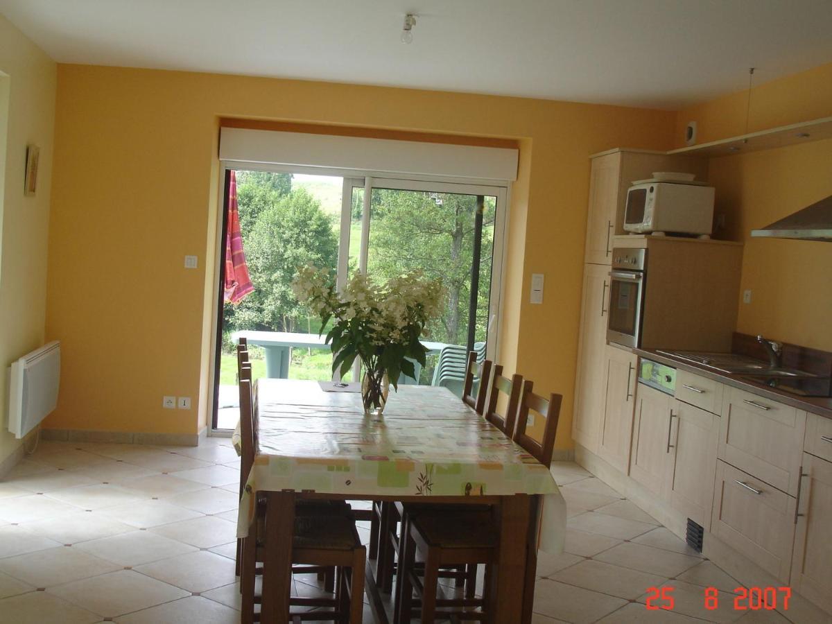 Cosy Chalet With Private Garden In Normandy Isigny-le-Buat Room photo